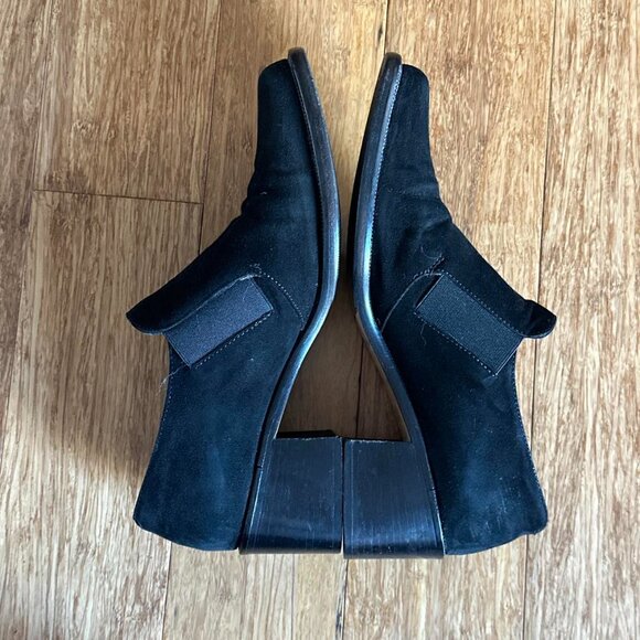 Saks Fifth Avenue Women's 7.5 black suede block heel loafer - Picture 5 of 10